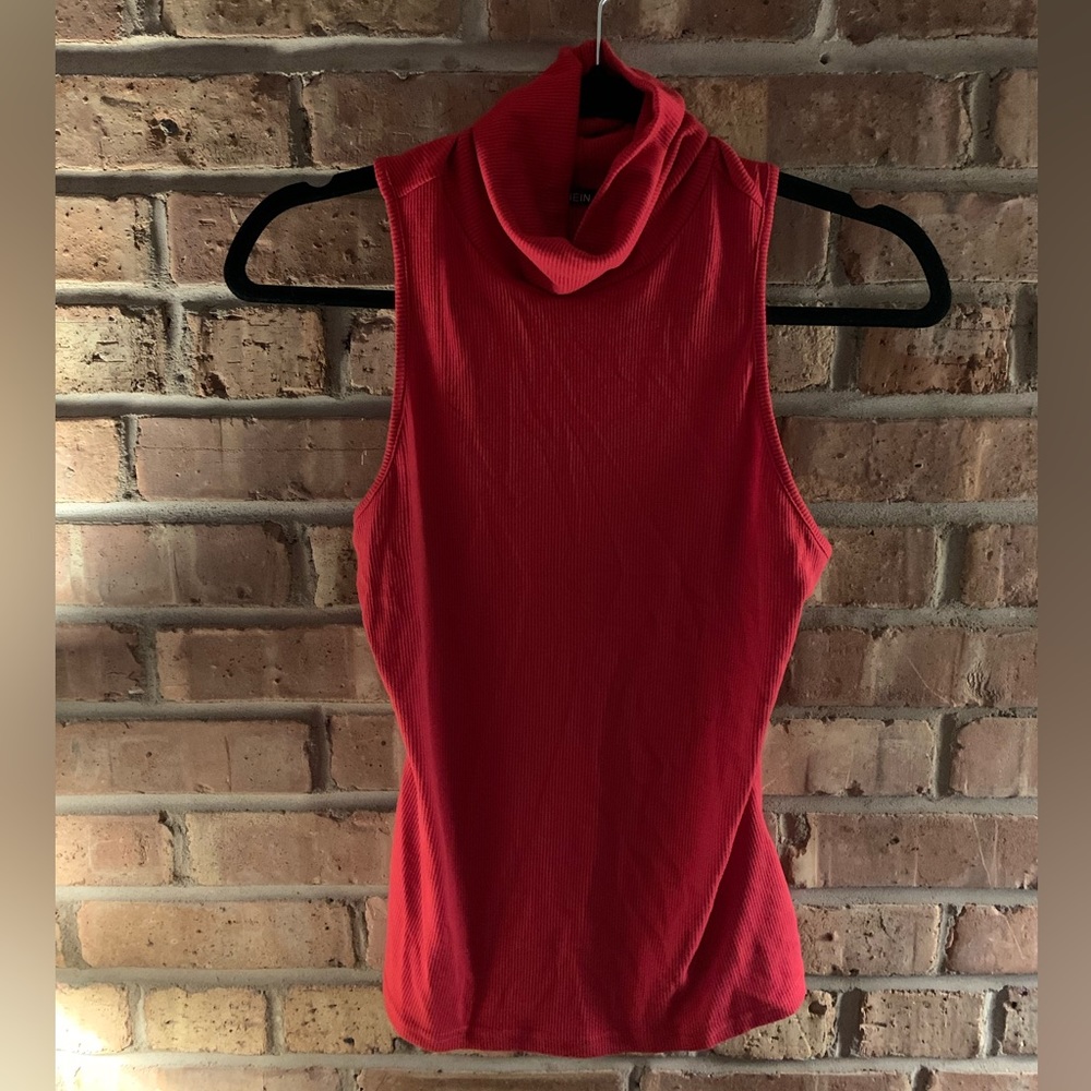 sleeveless turtle neck tank top